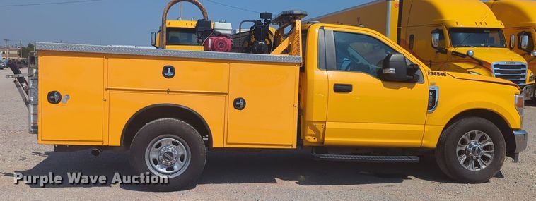 image for item NW9697 2020 Ford F350 Super Duty utility bed pickup truck