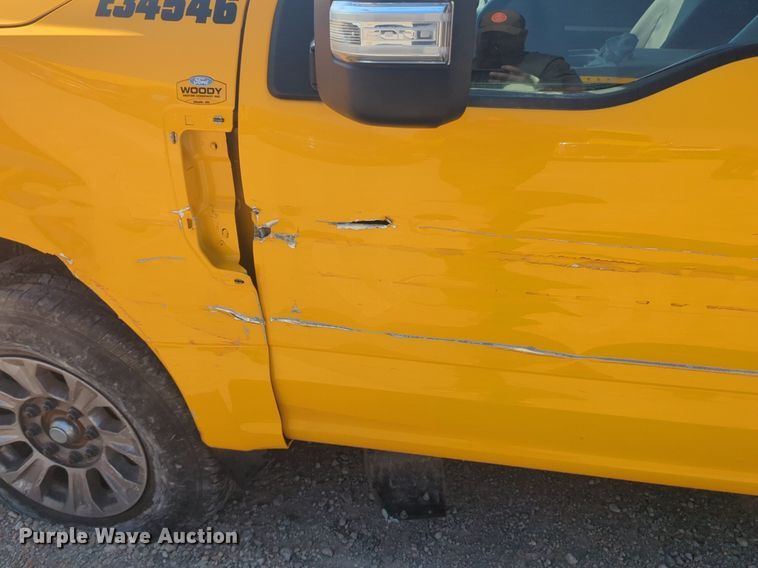 image for item NW9697 2020 Ford F350 Super Duty utility bed pickup truck