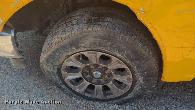 image for item NW9697 2020 Ford F350 Super Duty utility bed pickup truck