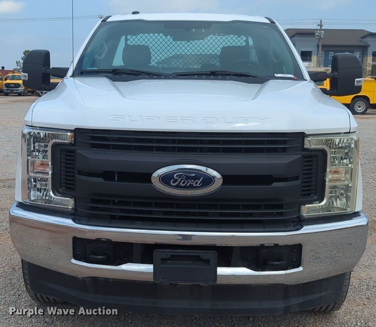 image for item NW9700 2019 Ford  F250 Super Duty XL utility bed pickup truck