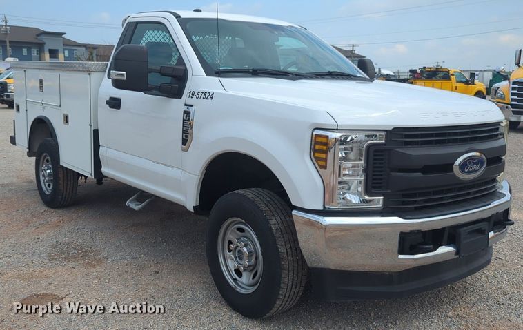image for item NW9700 2019 Ford  F250 Super Duty XL utility bed pickup truck