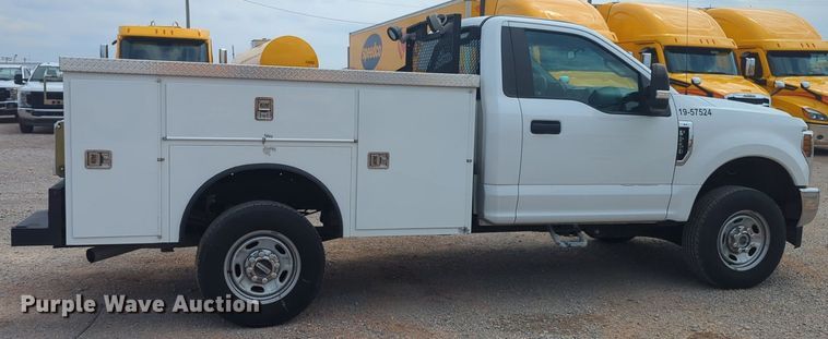 image for item NW9700 2019 Ford  F250 Super Duty XL utility bed pickup truck