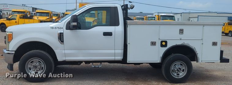 image for item NW9700 2019 Ford  F250 Super Duty XL utility bed pickup truck