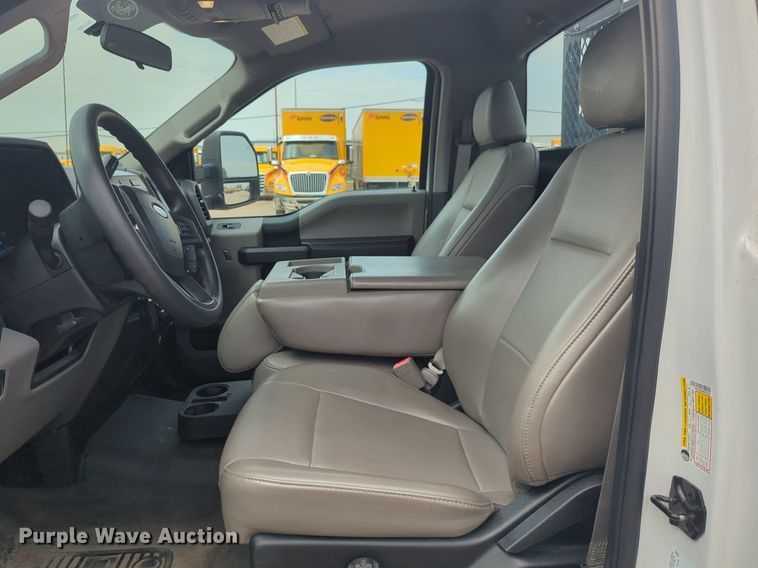 image for item NW9700 2019 Ford  F250 Super Duty XL utility bed pickup truck