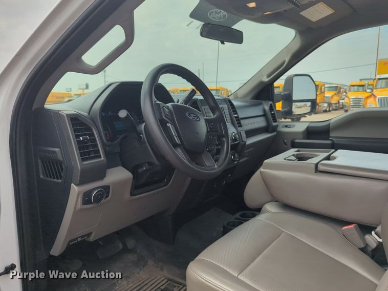 image for item NW9700 2019 Ford  F250 Super Duty XL utility bed pickup truck