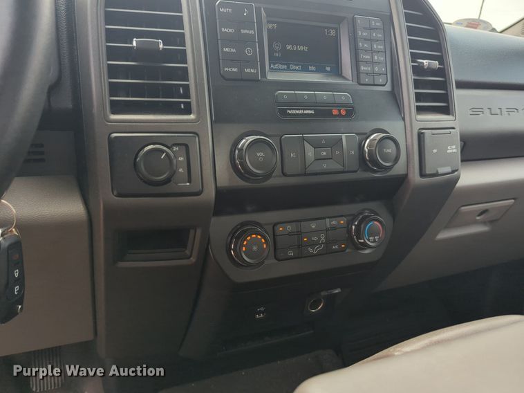 image for item NW9700 2019 Ford  F250 Super Duty XL utility bed pickup truck