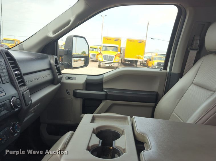 image for item NW9700 2019 Ford  F250 Super Duty XL utility bed pickup truck