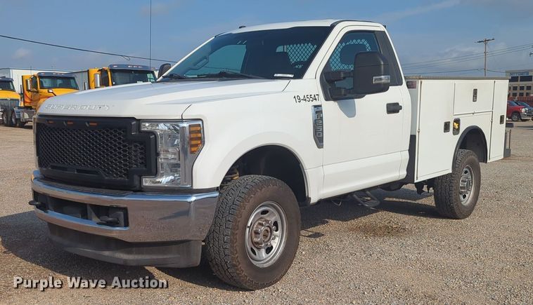 image for item NW9704 2019 Ford  F250 Super Duty XL utility bed pickup truck