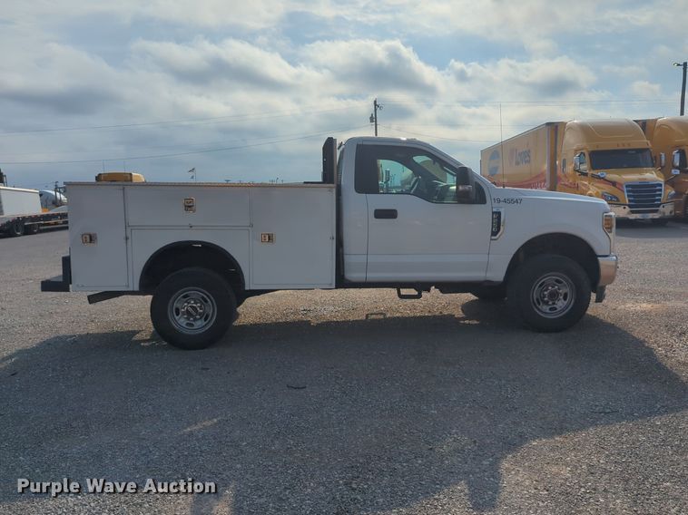 image for item NW9704 2019 Ford  F250 Super Duty XL utility bed pickup truck