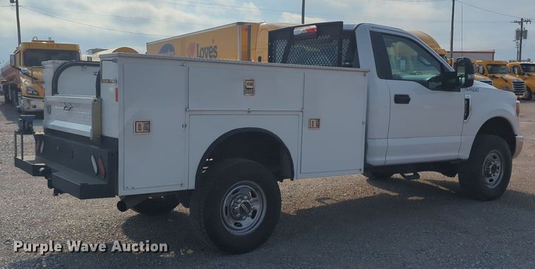 image for item NW9704 2019 Ford  F250 Super Duty XL utility bed pickup truck