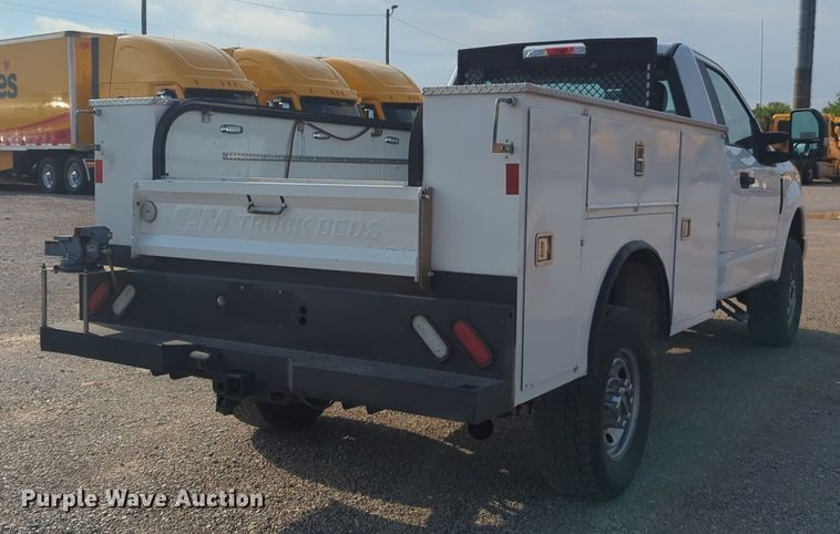 image for item NW9704 2019 Ford  F250 Super Duty XL utility bed pickup truck