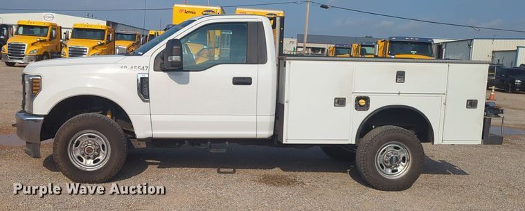 image for item NW9704 2019 Ford  F250 Super Duty XL utility bed pickup truck