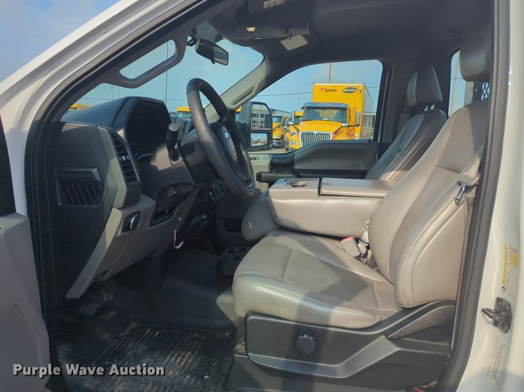 image for item NW9704 2019 Ford  F250 Super Duty XL utility bed pickup truck