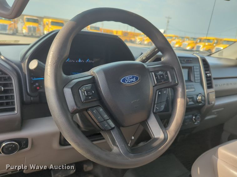 image for item NW9704 2019 Ford  F250 Super Duty XL utility bed pickup truck