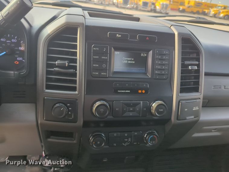 image for item NW9704 2019 Ford  F250 Super Duty XL utility bed pickup truck