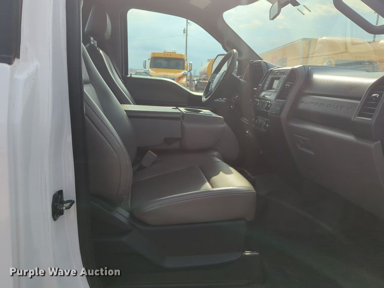 image for item NW9704 2019 Ford  F250 Super Duty XL utility bed pickup truck