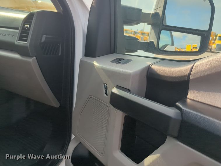 image for item NW9704 2019 Ford  F250 Super Duty XL utility bed pickup truck