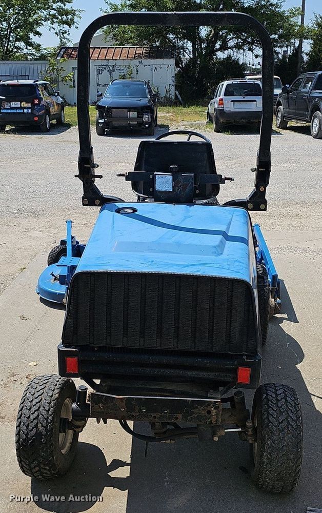 image for item NX9016 Ford CM272 lawn mower