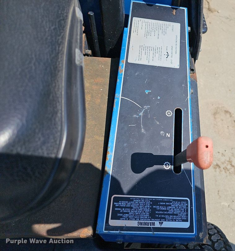 image for item NX9016 Ford CM272 lawn mower