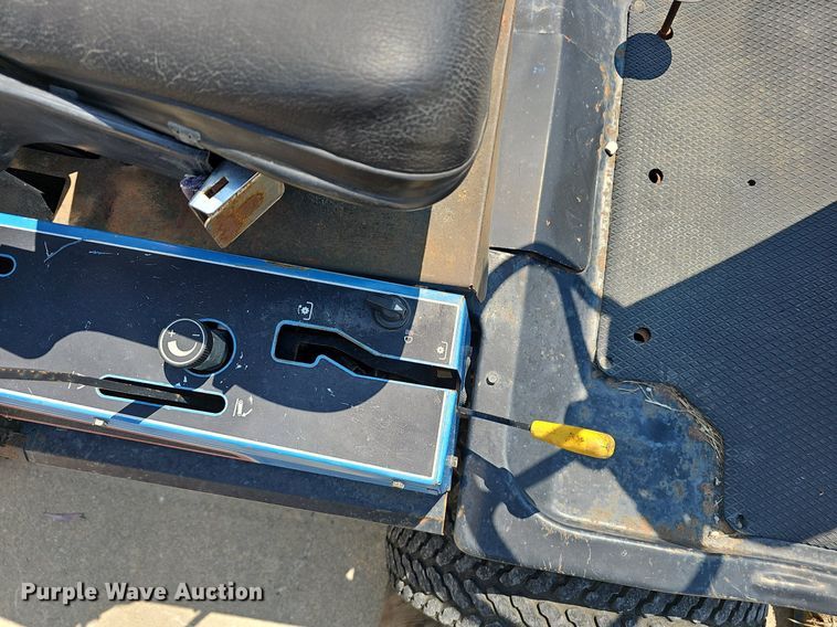 image for item NX9016 Ford CM272 lawn mower