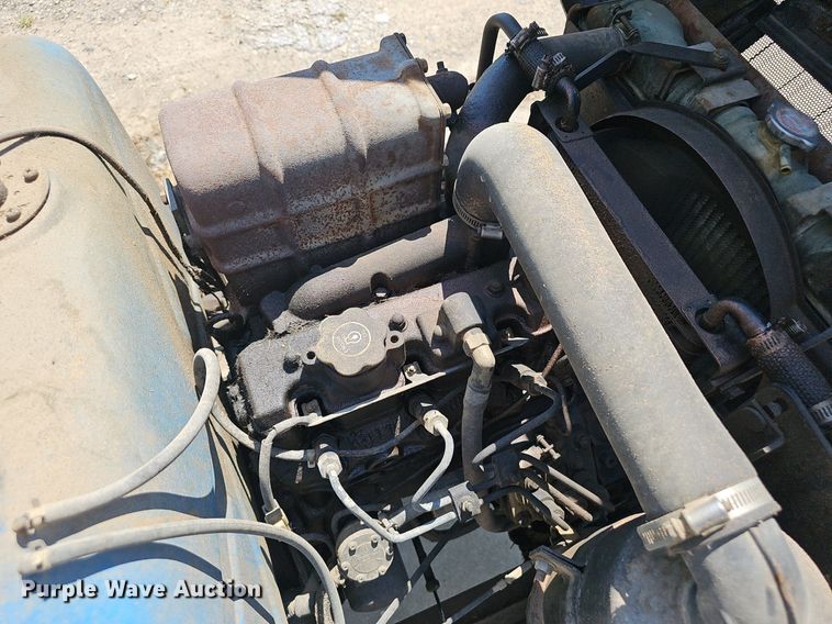 image for item NX9016 Ford CM272 lawn mower