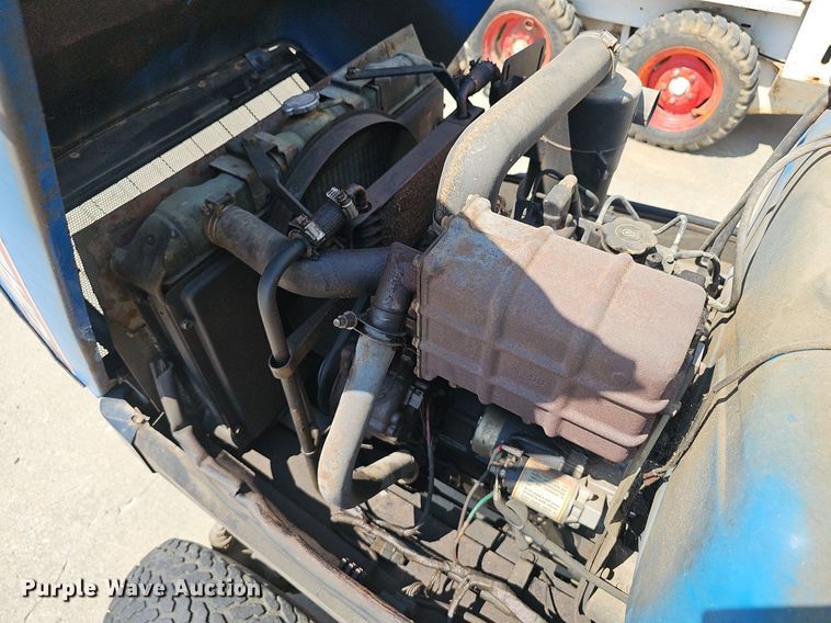 image for item NX9016 Ford CM272 lawn mower