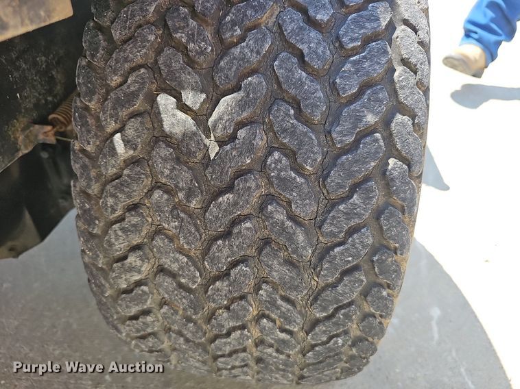 image for item NX9016 Ford CM272 lawn mower