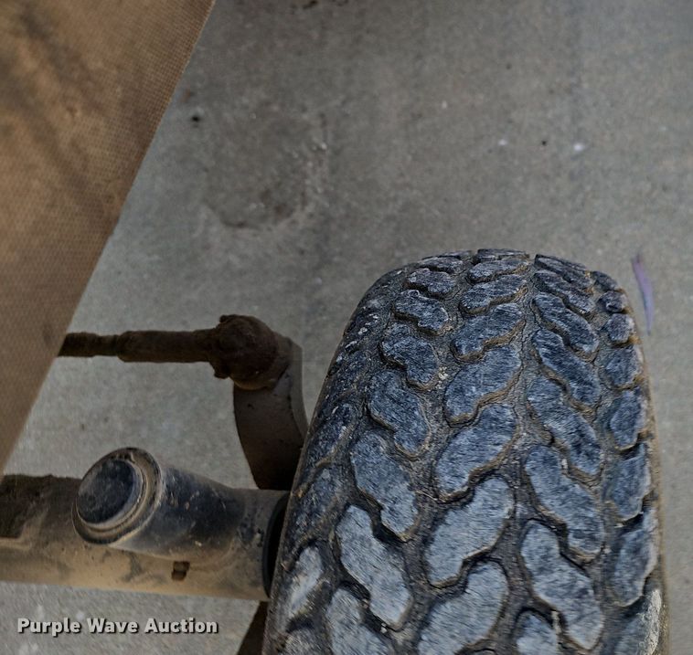 image for item NX9016 Ford CM272 lawn mower