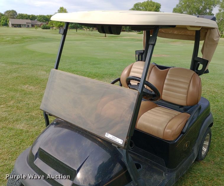image for item NY9417 2017 Club Car Precedent golf cart