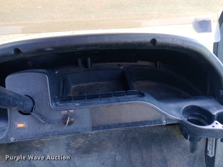 image for item NY9417 2017 Club Car Precedent golf cart