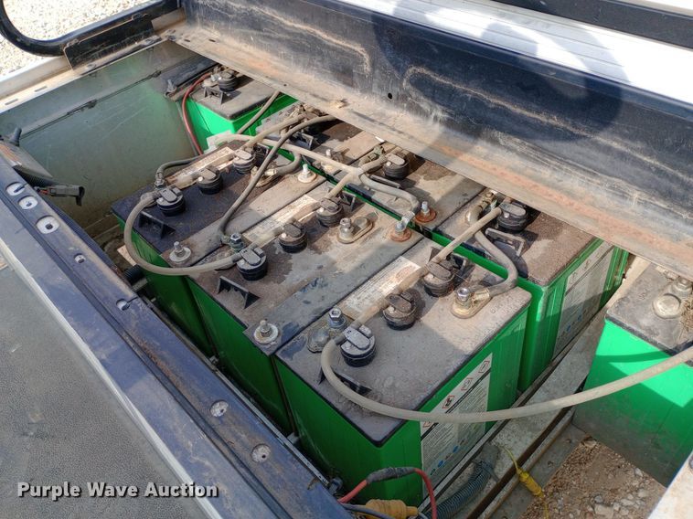 image for item NY9420 2013 Club Car Turf 2 Plus golf cart