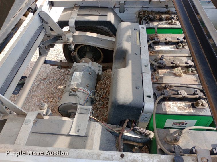 image for item NY9420 2013 Club Car Turf 2 Plus golf cart