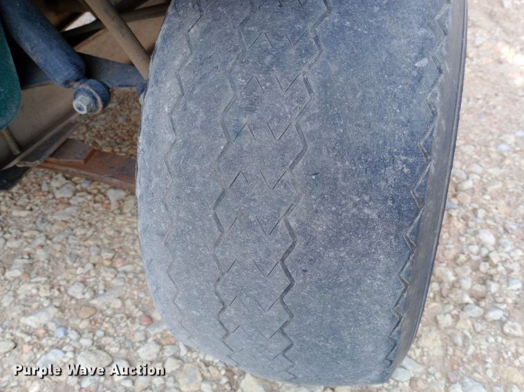 image for item NY9420 2013 Club Car Turf 2 Plus golf cart