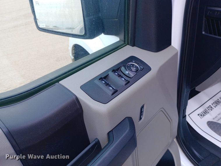 image for item NY9424 2020 Ford F150 XL SuperCrew pickup truck