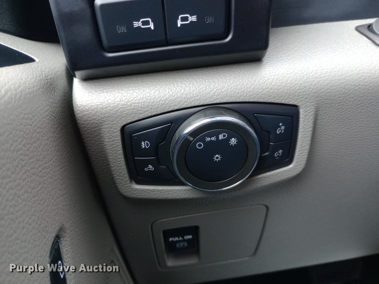 image for item NY9424 2020 Ford F150 XL SuperCrew pickup truck