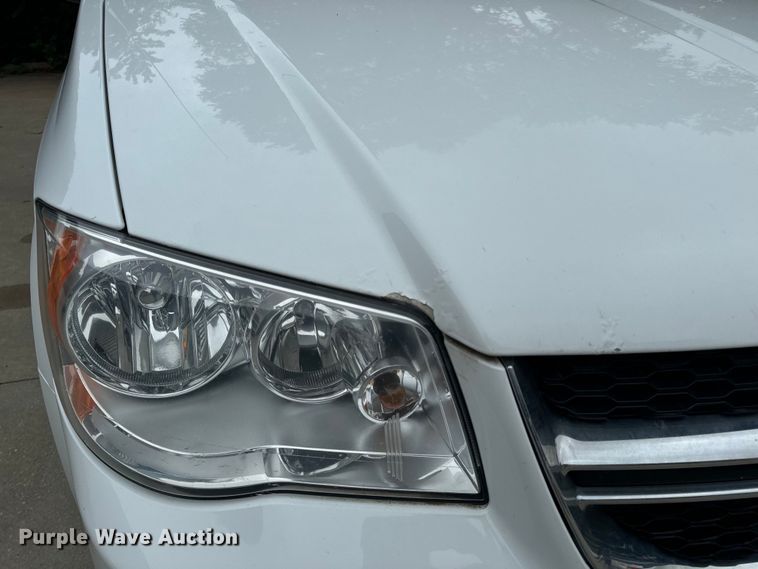 image for item OF9737 2015 Dodge Grand Caravan handicap accessible van