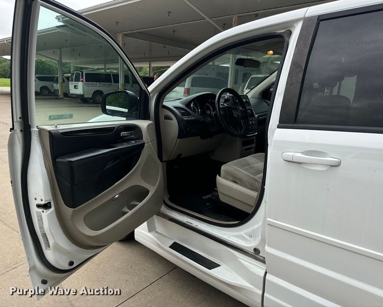 image for item OF9737 2015 Dodge Grand Caravan handicap accessible van