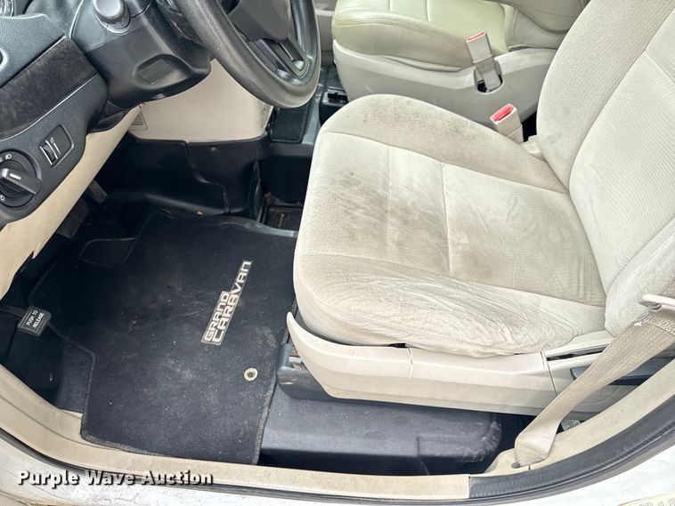 image for item OF9737 2015 Dodge Grand Caravan handicap accessible van