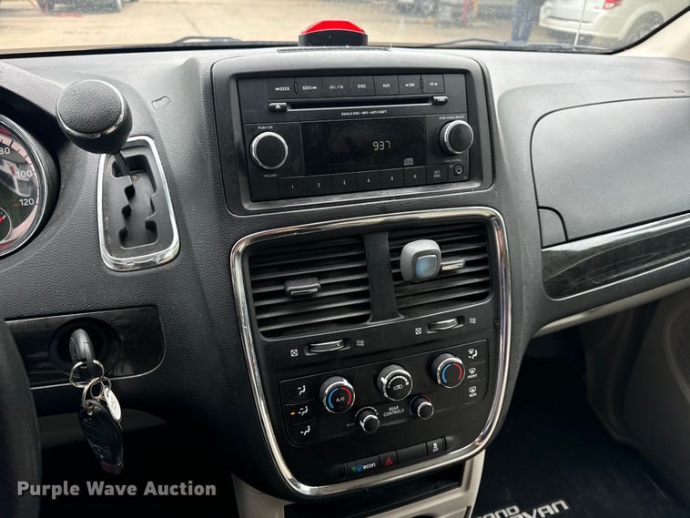 image for item OF9737 2015 Dodge Grand Caravan handicap accessible van
