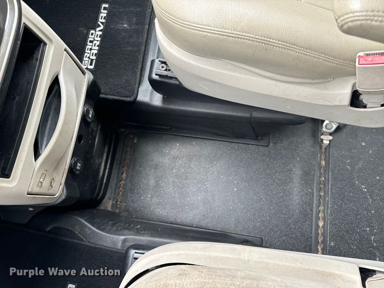 image for item OF9737 2015 Dodge Grand Caravan handicap accessible van