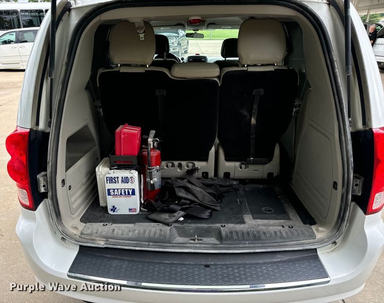 image for item OF9737 2015 Dodge Grand Caravan handicap accessible van