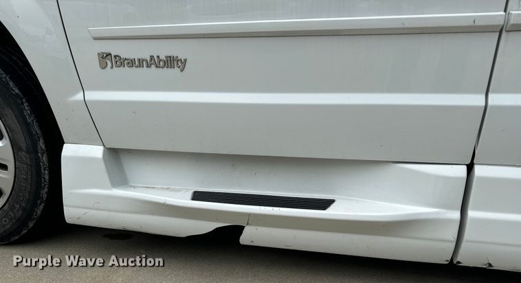 image for item OF9738 2015 Dodge Grand Caravan  handicap accessible van