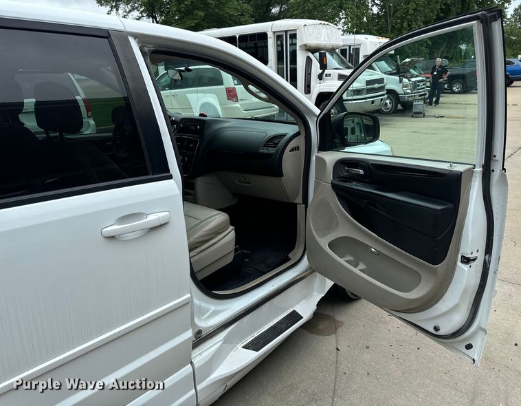 image for item OF9738 2015 Dodge Grand Caravan  handicap accessible van