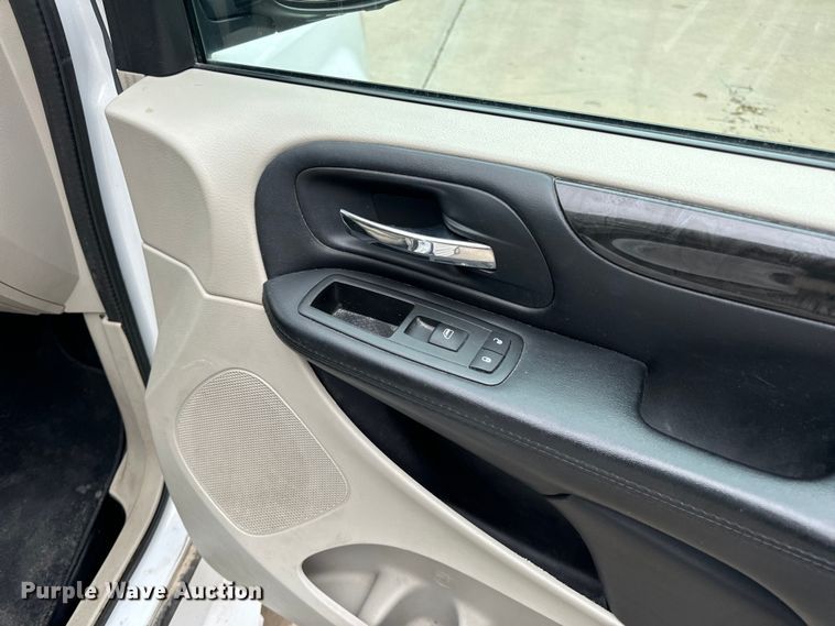 image for item OF9738 2015 Dodge Grand Caravan  handicap accessible van