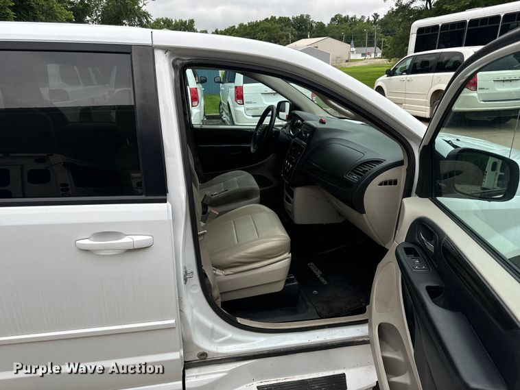 image for item OF9738 2015 Dodge Grand Caravan  handicap accessible van