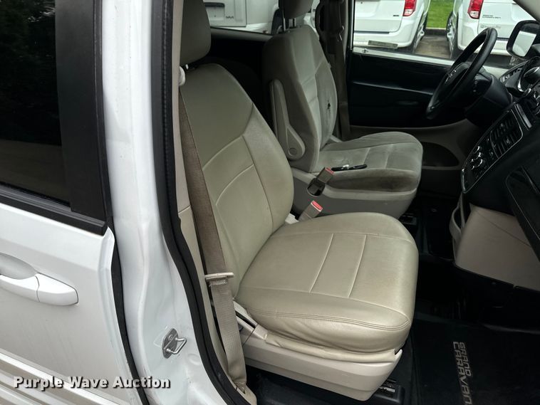 image for item OF9738 2015 Dodge Grand Caravan  handicap accessible van