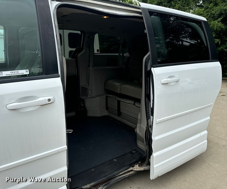 image for item OF9738 2015 Dodge Grand Caravan  handicap accessible van