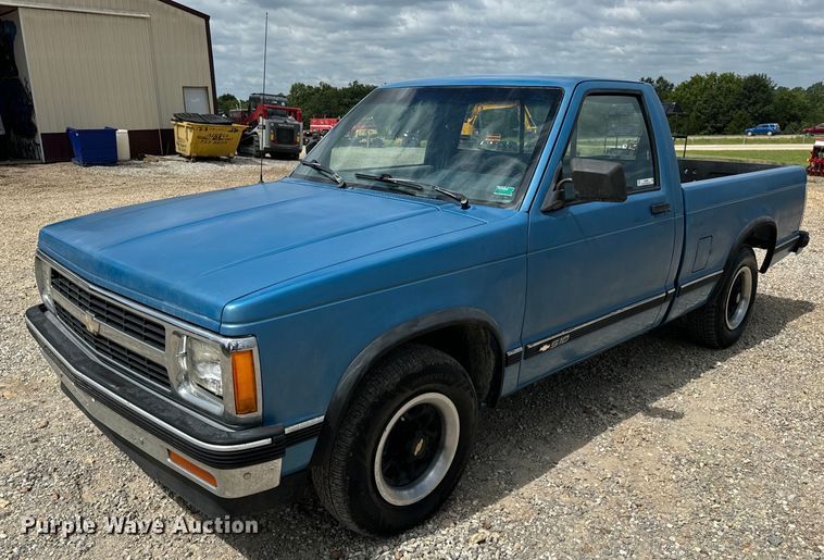 image for item OF9928 1991 Chevrolet  S10 pickup truck