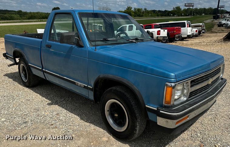 image for item OF9928 1991 Chevrolet  S10 pickup truck