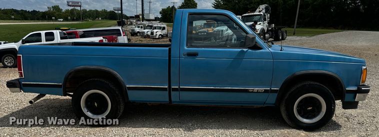 image for item OF9928 1991 Chevrolet  S10 pickup truck